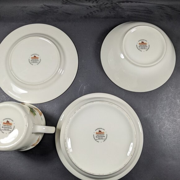 Bunnykins by Royal Doulton - 4 piece Bone China Set - Picture 4 of 4